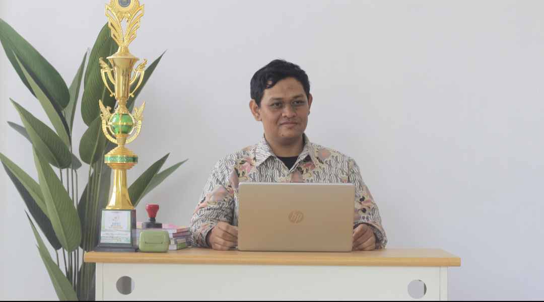 Rachmat Rum, S.Pd, Gr.