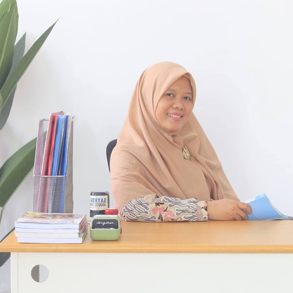 Syarifah, S. Pd