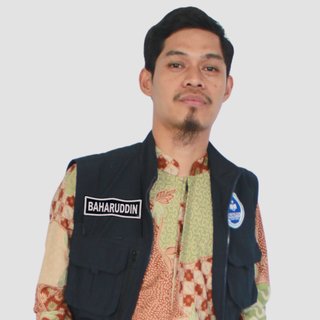 Baharuddin, Lc., S.H., Gr